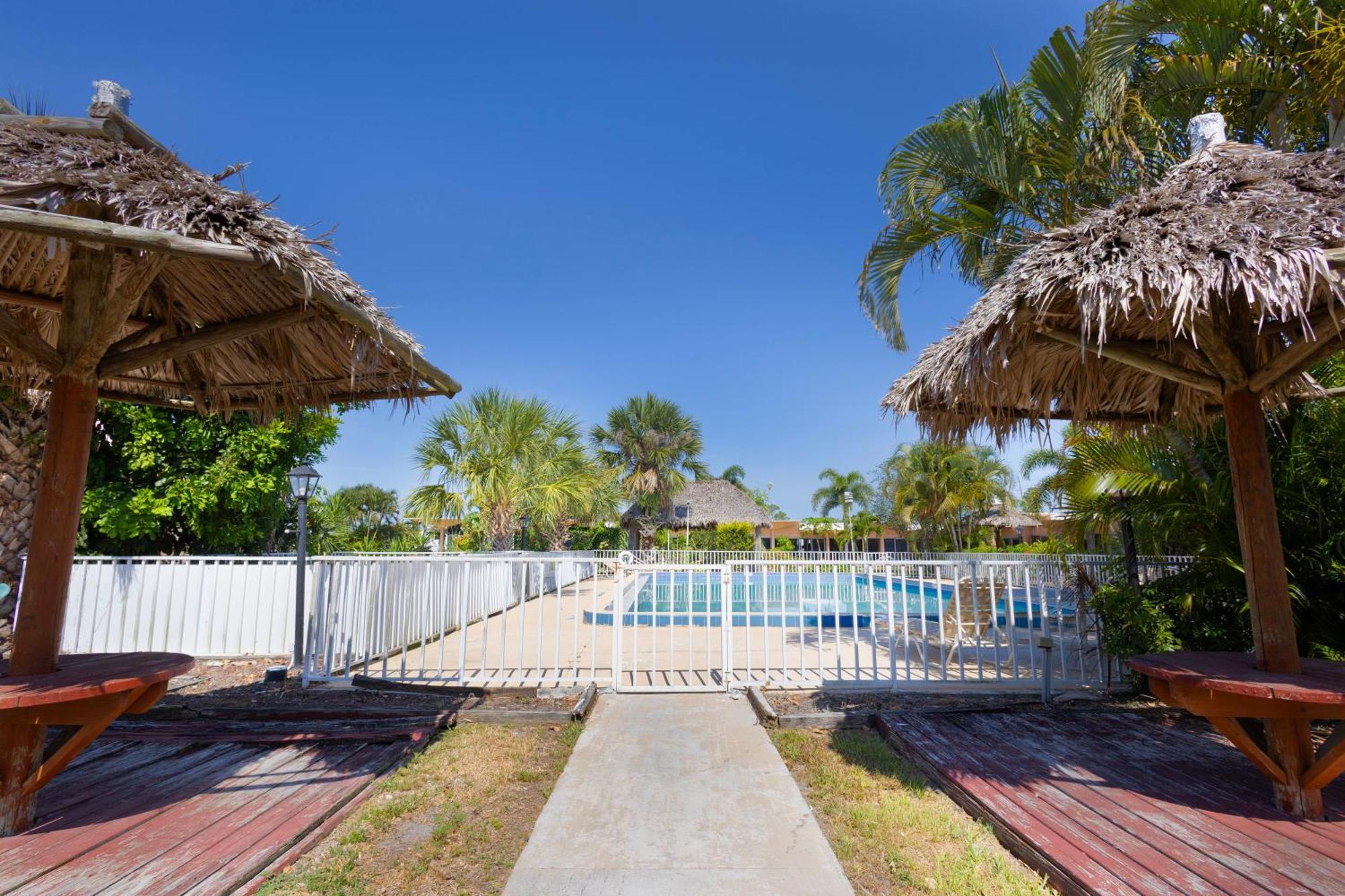 Warm Mineral Springs Motel North Port Exterior foto
